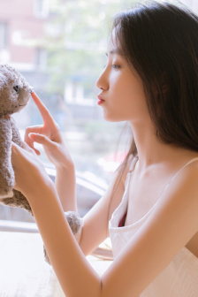 粗长巨龙挤进美妇